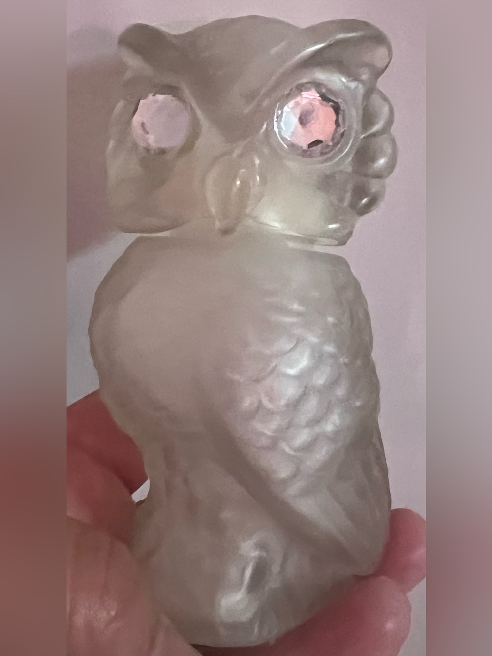 Avon Snow Owl Frosted White Glass Figurine